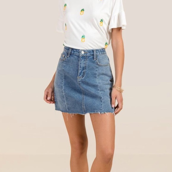 Francesca’s Jean skirt - Picture 4 of 4